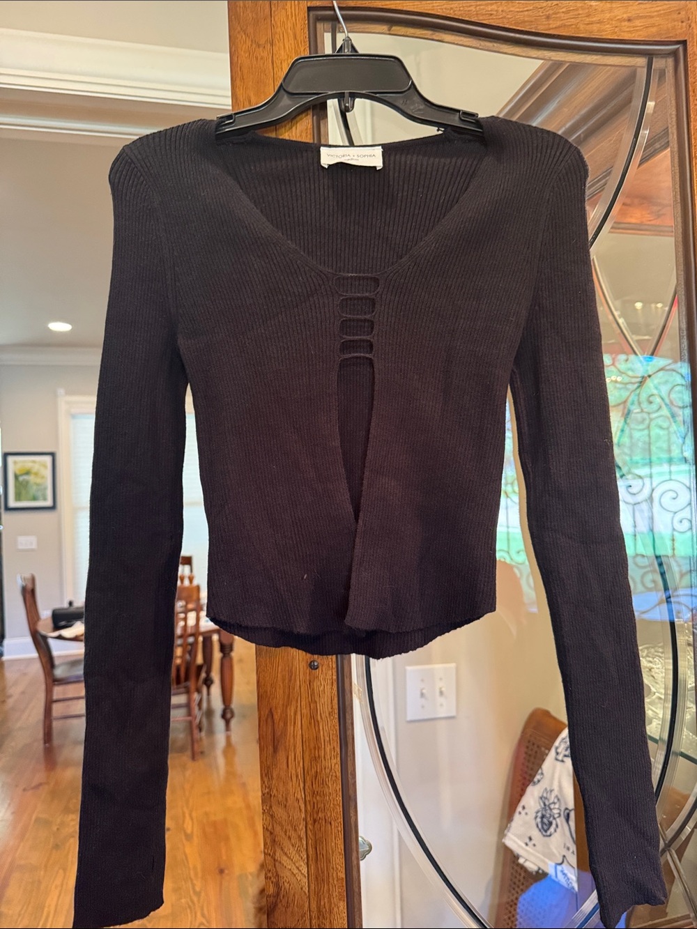 Victoria + Sophia long sleeve sweater M